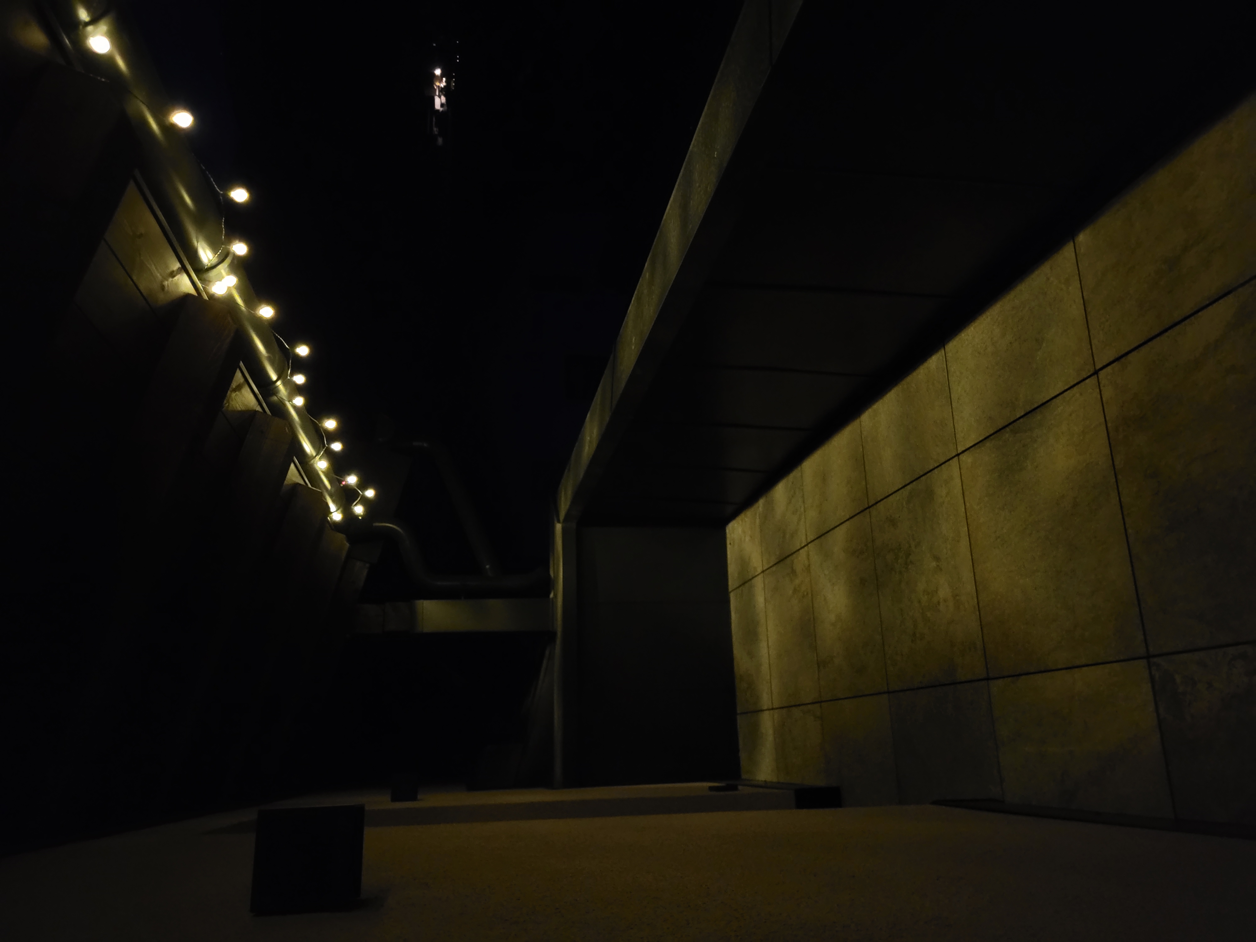 From Light to Glow – Magical Evening Mood